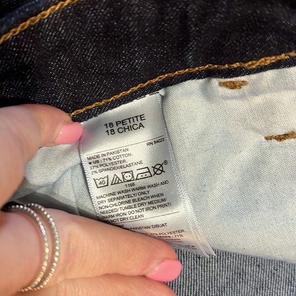 Old Navy Rockstar Jeans - Picture 5 of 5